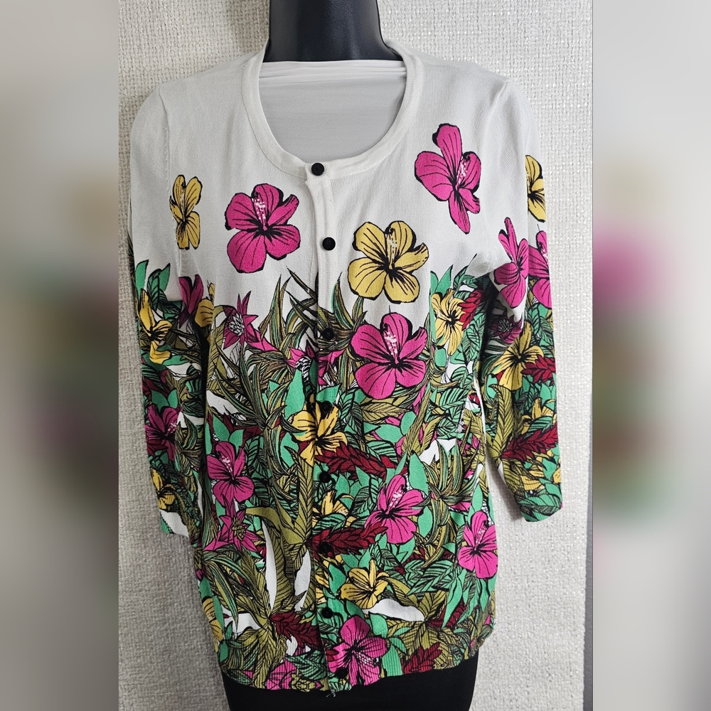 Joseph A NWT  Floral Cardigan Lightweight Spring Sweater Garden Core Size L